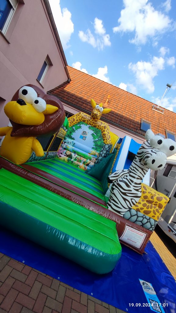 Hüpfburg Dschungel Tiere